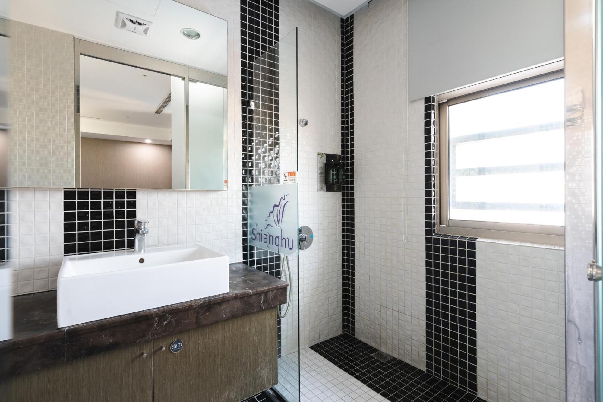 Shianghu Boutique Hotel Chiayi City Exteriör bild
